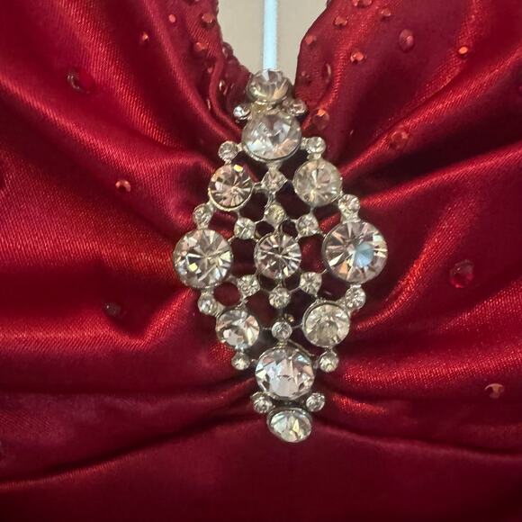 Xscape Red Satin Embellished Mermaid Evening Gown Size 10 Hoco Homecoming Prom - Picture 4 of 15